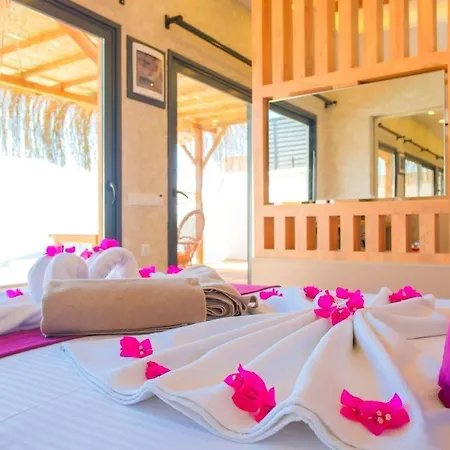 Luxury Honeymoon كاس